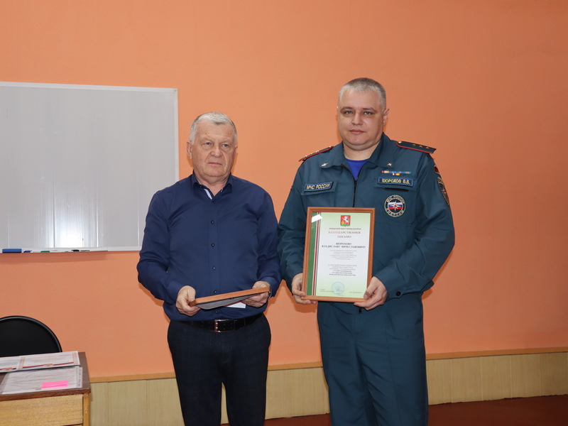 Боготольских пожарных поздравили с юбилеем службы.